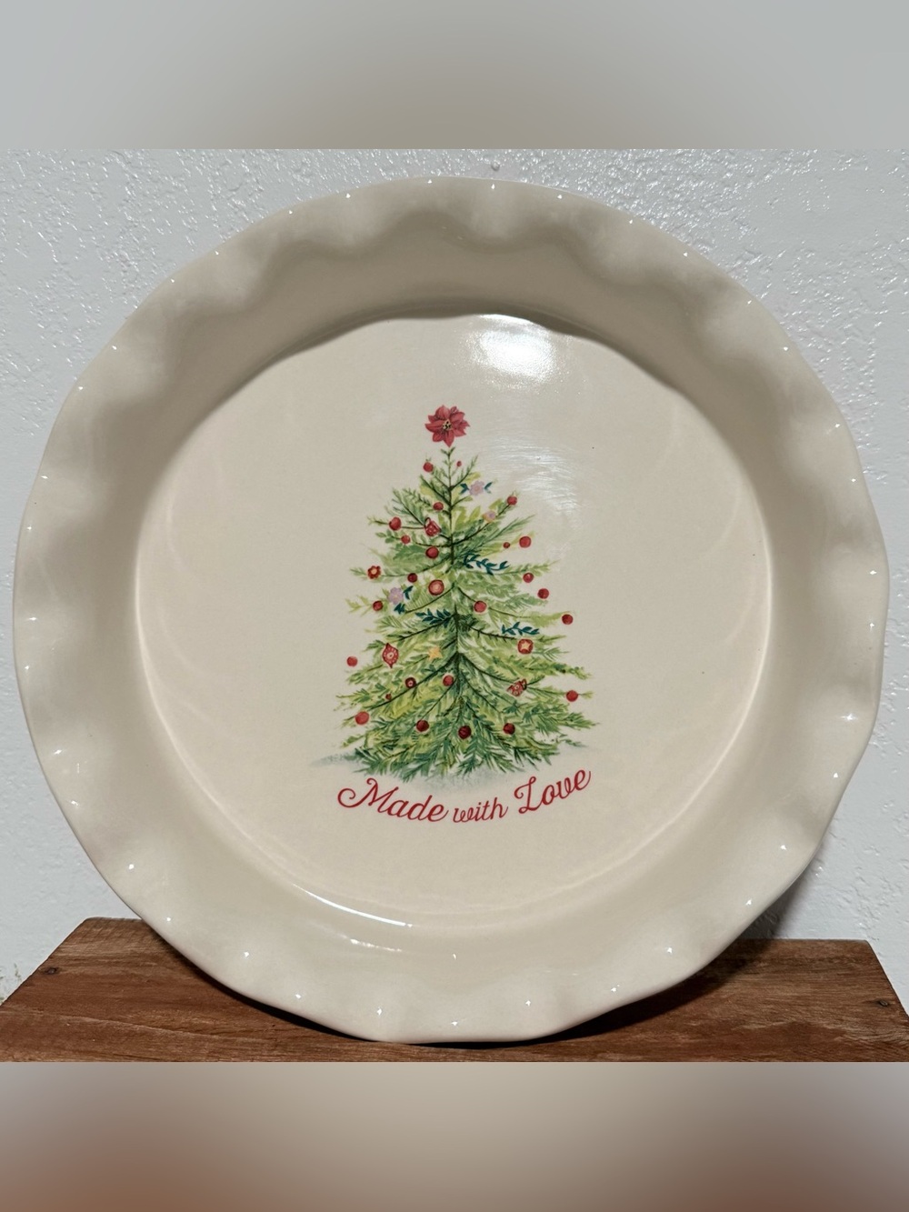 Pioneer Woman Holiday Cheer 9” “Made with Love” Ruffled Edge Pie Plate Christmas